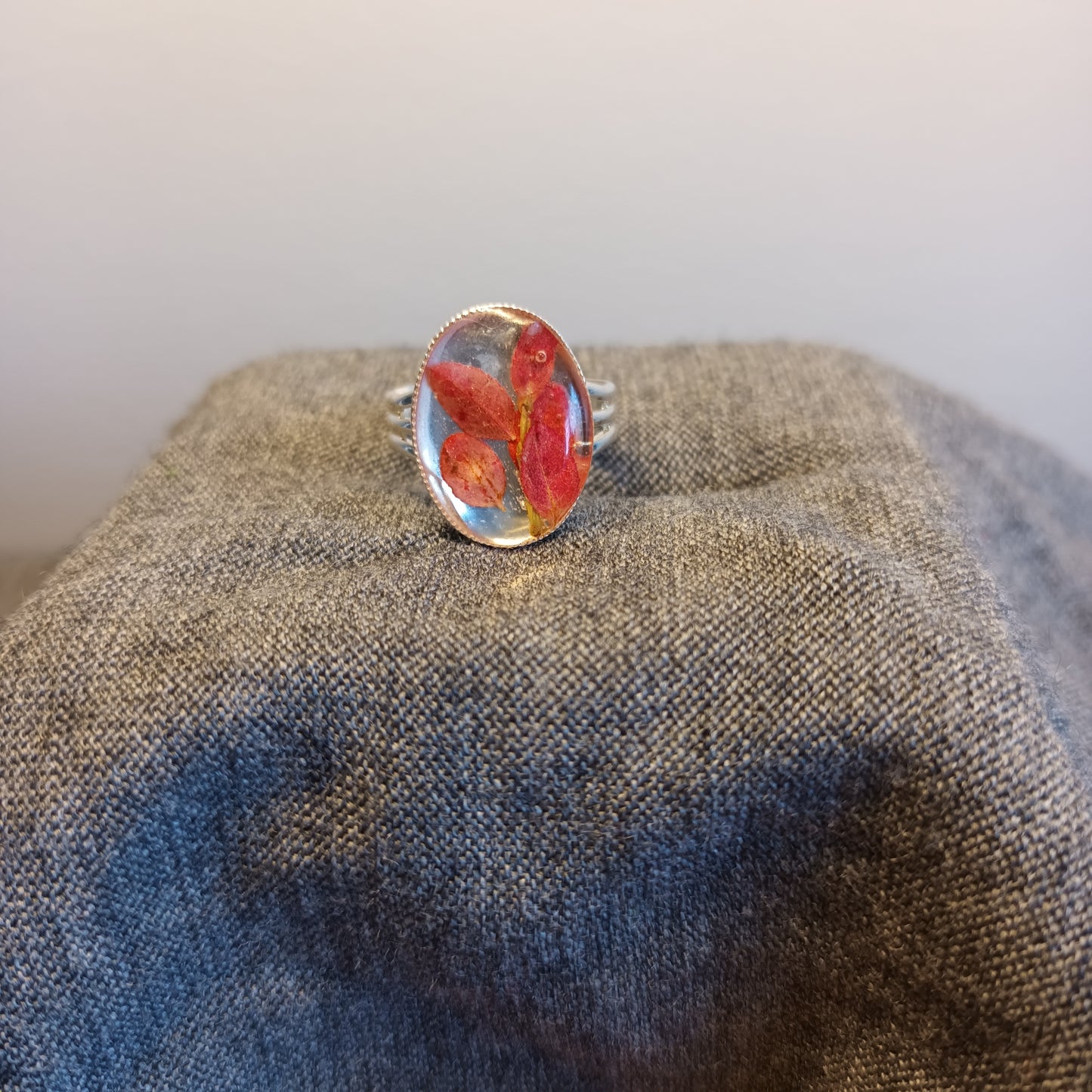 Autumn red. Delicate leaves. Adjustable ring.