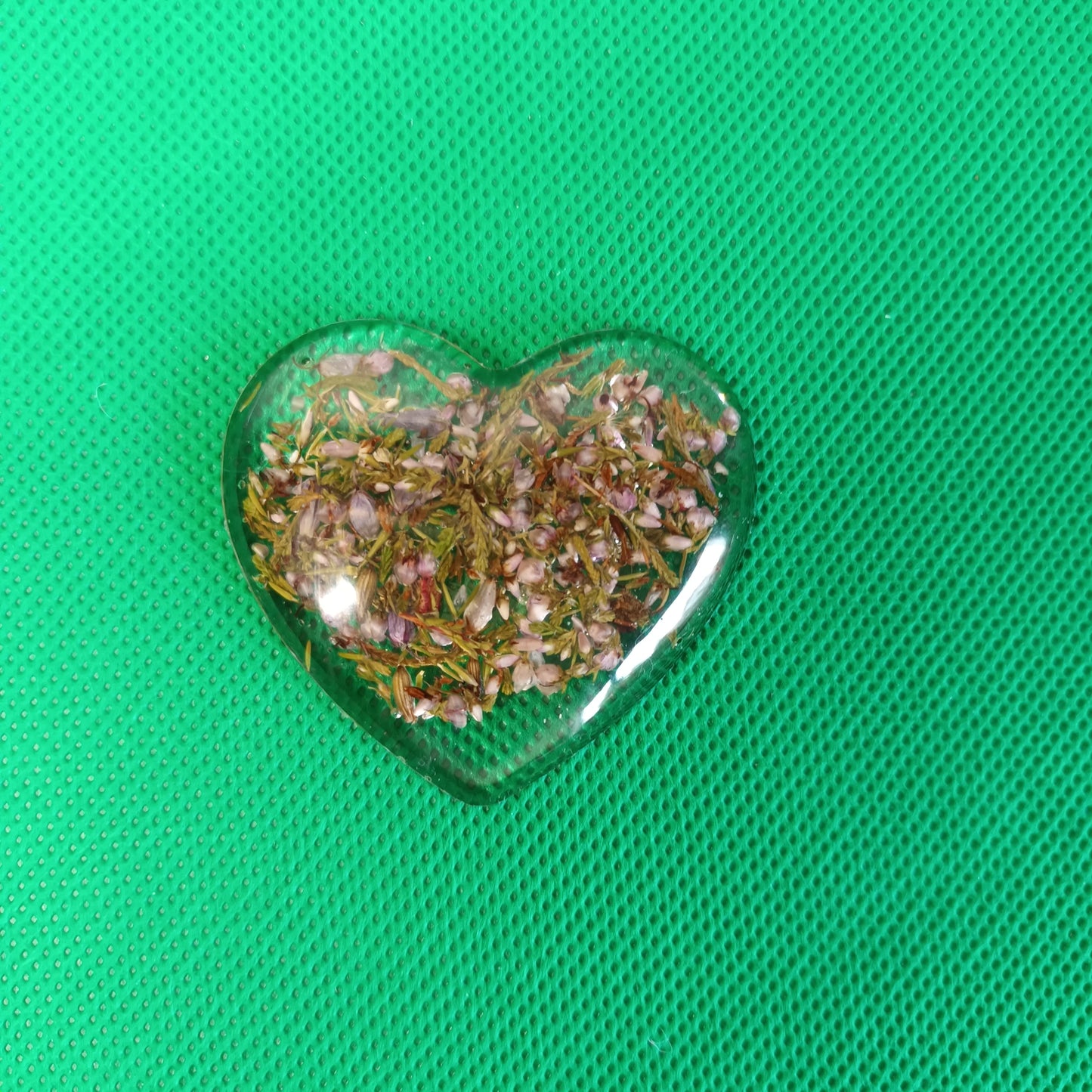 Heather heart. Keepsake. Scotland. Highlands