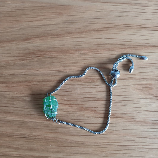Green seaglass. Bracelet  wire wrapped 
